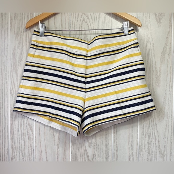 Ann Taylor LOFT Size 6 Striped Riviera Shorts with 4” Inseam Yellow EUC - Picture 3 of 4